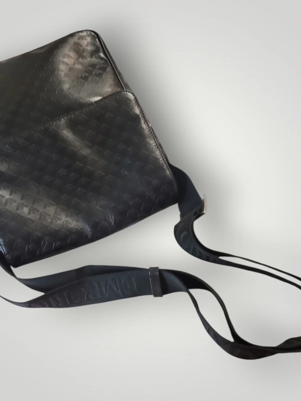 Emporio Armani Black Mens Crossbody Messenger Bag Like New